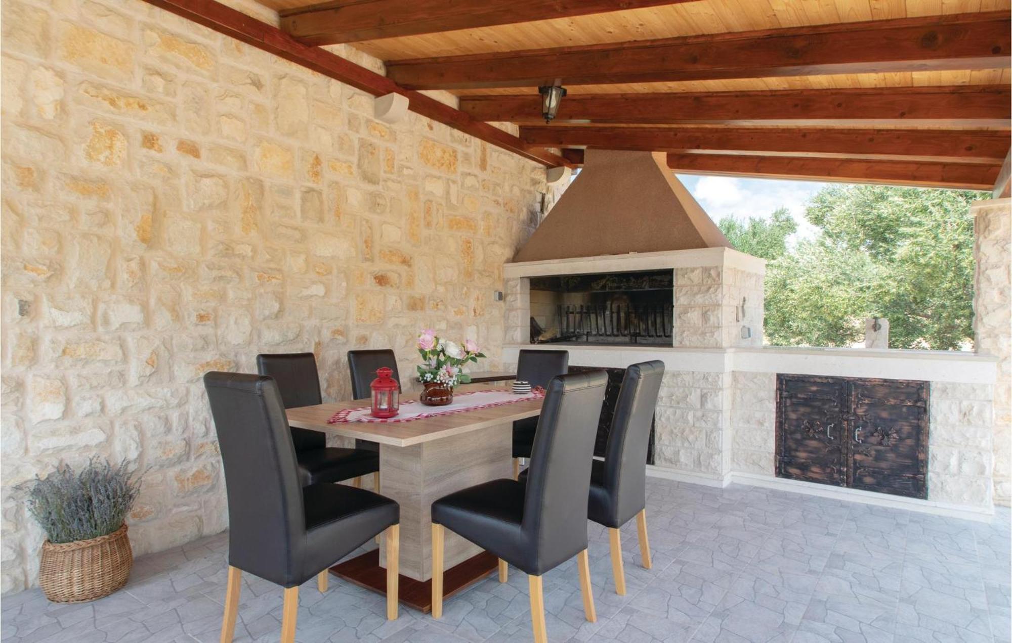 Awesome Home In Smokvica With Kitchen Exterior photo